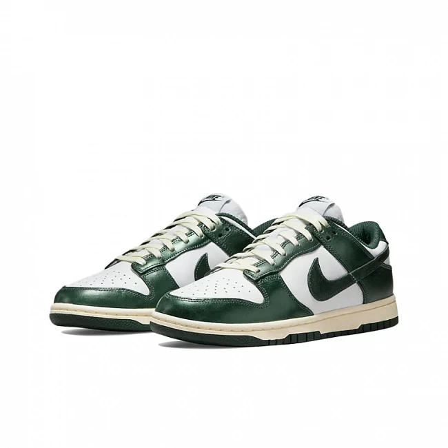 картинка Nike Dunk Low Vintage Green магазин Одежда+ являющийся официальным дистрибьютором в России 