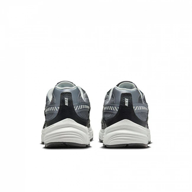 картинка Nike Initiator Anthracite Cool Grey магазин Одежда+ являющийся официальным дистрибьютором в России 