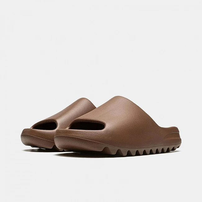 картинка Adidas Yeezy Slide "Flax" магазин Одежда+ являющийся официальным дистрибьютором в России 