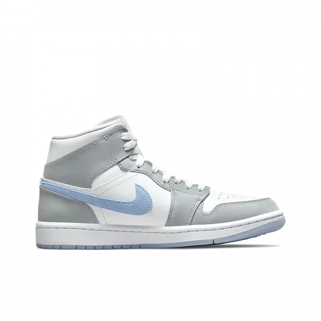 картинка Nike Air Jordan 1 Mid "Wolf Grey Aluminum" магазин Одежда+ являющийся официальным дистрибьютором в России 
