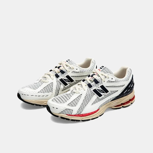 картинка New Balance 1906R Sea Salt Eclipse True Red магазин Одежда+ являющийся официальным дистрибьютором в России 