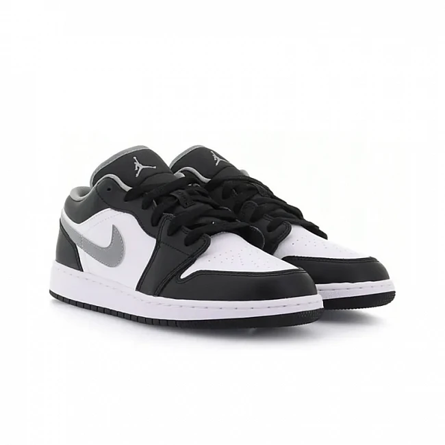 картинка Nike Air Jordan 1 Low GS "Black / White / Grey" магазин Одежда+ являющийся официальным дистрибьютором в России 