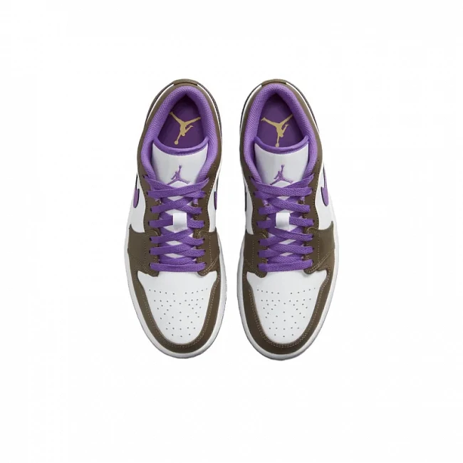 картинка Nike Air Jordan 1 Low Purple Mocha магазин Одежда+ являющийся официальным дистрибьютором в России 