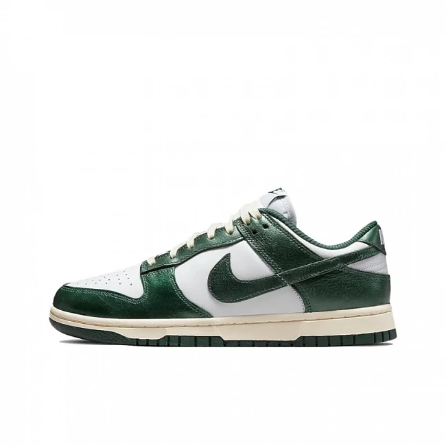 картинка Nike Dunk Low Vintage Green магазин Одежда+ являющийся официальным дистрибьютором в России 