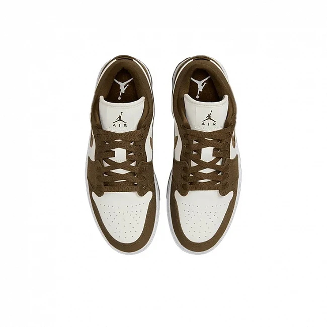 картинка Nike Air Jordan 1 Low Se Light Olive магазин Одежда+ являющийся официальным дистрибьютором в России 