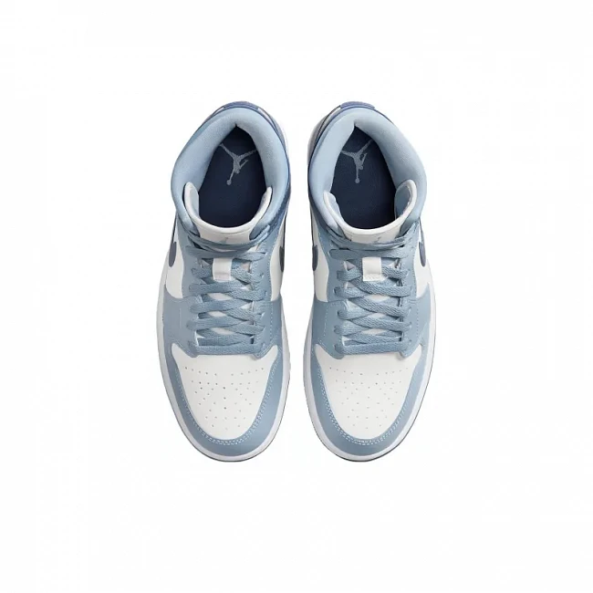 картинка Nike Air Jordan 1 Mid Sail Diffused Blue магазин Одежда+ являющийся официальным дистрибьютором в России 