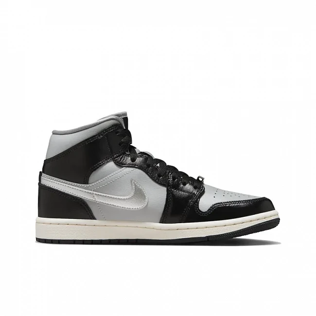 картинка Nike Air Jordan 1 Mid Black Chrome магазин Одежда+ являющийся официальным дистрибьютором в России 
