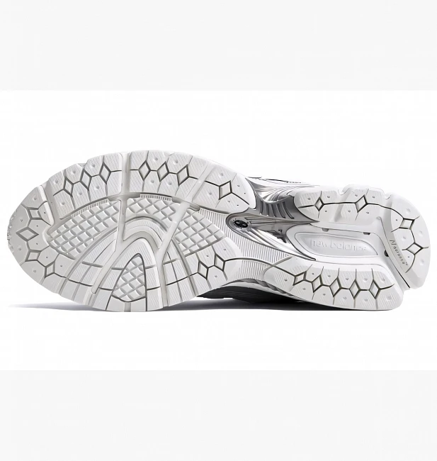 картинка New Balance 1906R Metallic магазин Одежда+ являющийся официальным дистрибьютором в России 