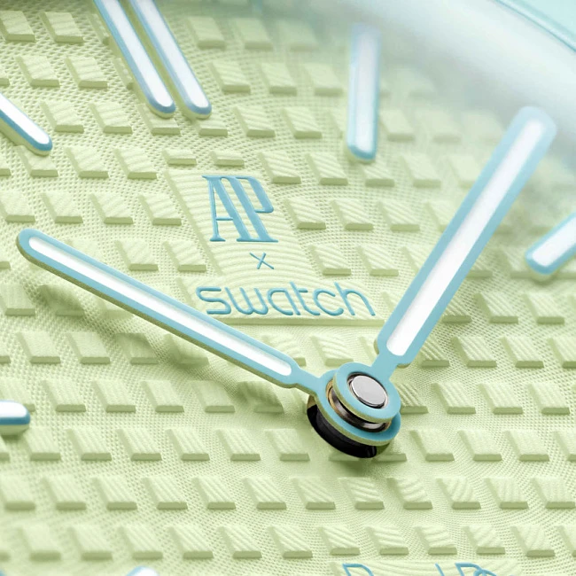 Swatch × Audemars Piguet Bioceramic Royal Pop Blaue Acht
