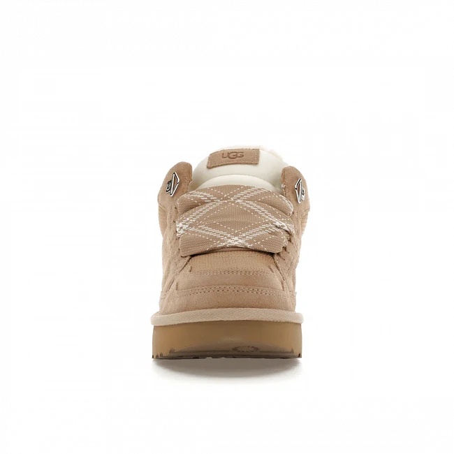 картинка UGG Lowmel Sand магазин Одежда+ являющийся официальным дистрибьютором в России 
