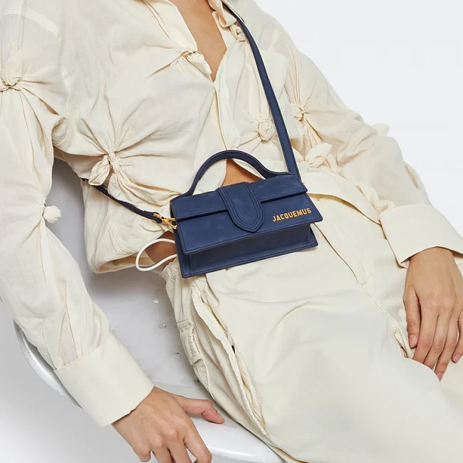 картинка Jacquemus Le Bambino bag магазин Одежда+ являющийся официальным дистрибьютором в России 