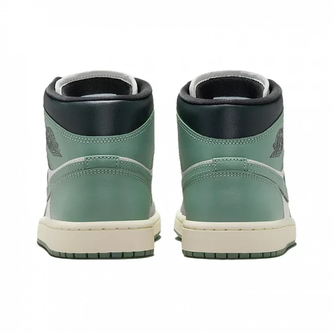 картинка Nike Air Jordan 1 Mid Jade Smoke магазин Одежда+ являющийся официальным дистрибьютором в России 