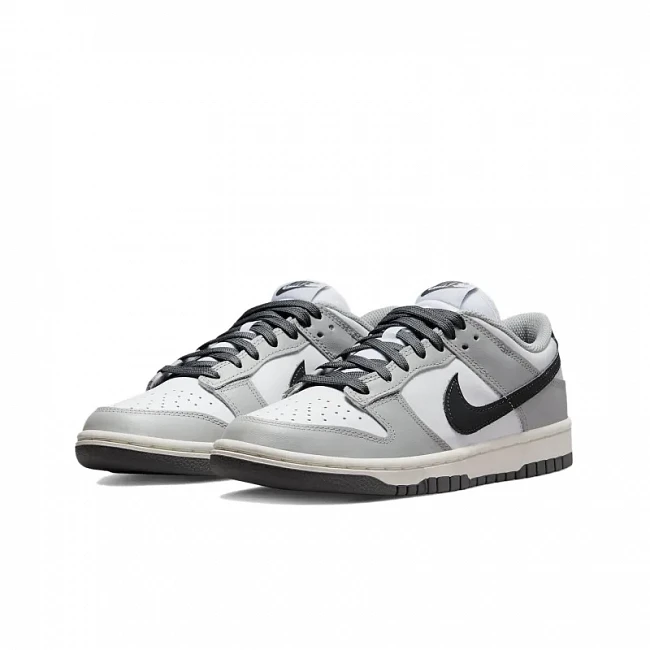 картинка Nike Dunk Low "Light Smoke Grey" магазин Одежда+ являющийся официальным дистрибьютором в России 