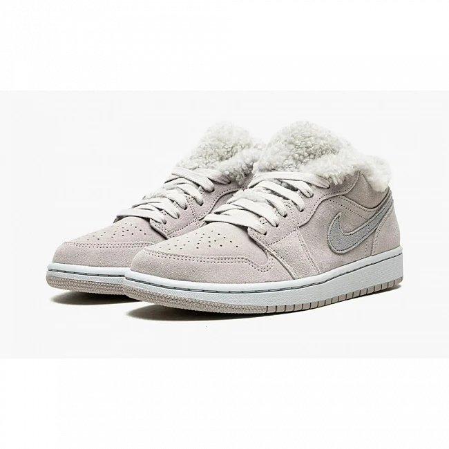 картинка Nike Air Jordan 1 Low SE college Grey/ White магазин Одежда+ являющийся официальным дистрибьютором в России 