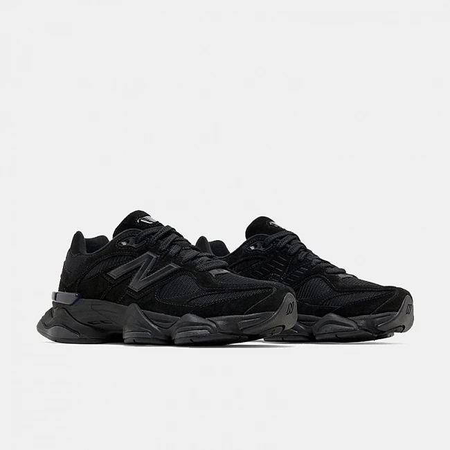 New Balance 9060 Triple Black