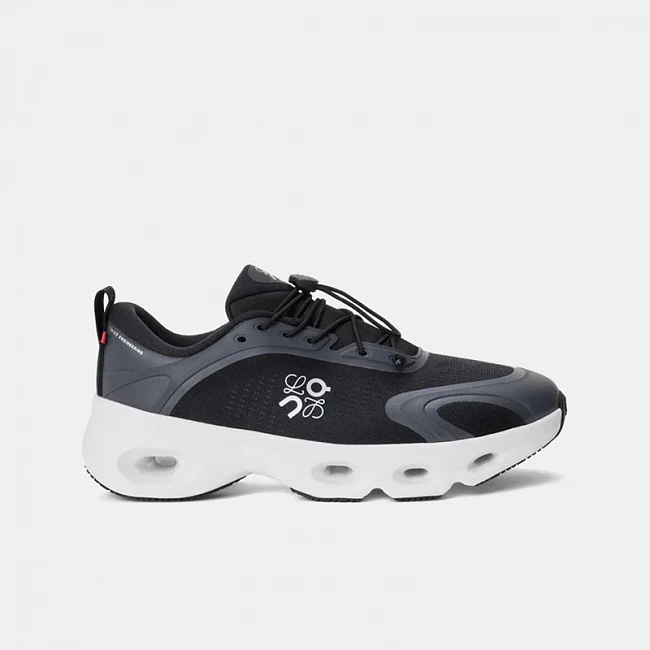 On x LOEWE Cloudsolo Black / White