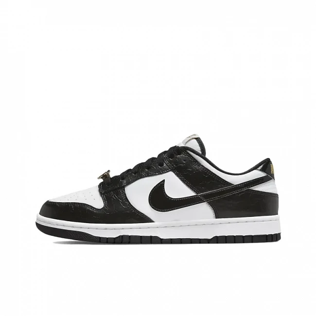 картинка Nike Dunk Low "World Champs Black White" магазин Одежда+ являющийся официальным дистрибьютором в России 