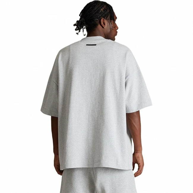 картинка Fear of God Essentials Heavy Jersey Crewneck Light Heather Grey магазин Одежда+ являющийся официальным дистрибьютором в России 