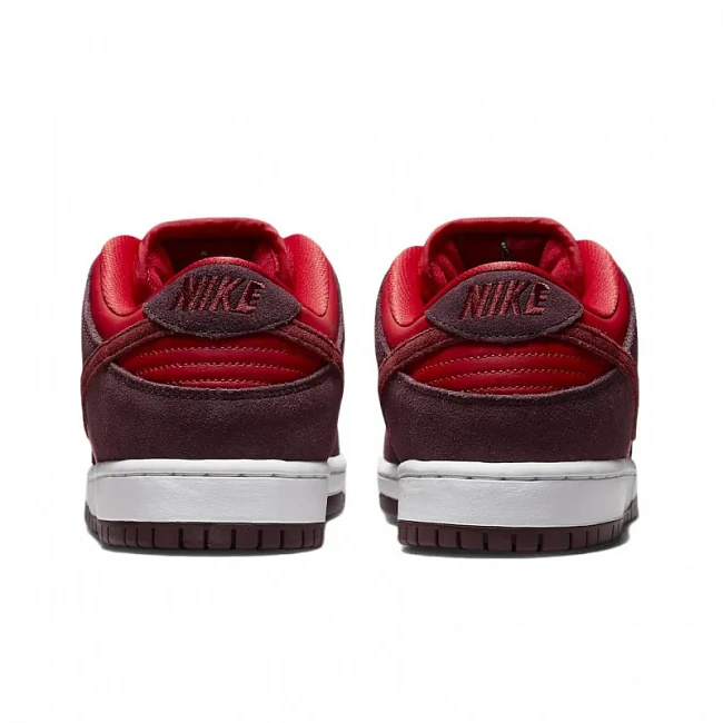 картинка Nike Dunk SB Low "Cherry" магазин Одежда+ являющийся официальным дистрибьютором в России 