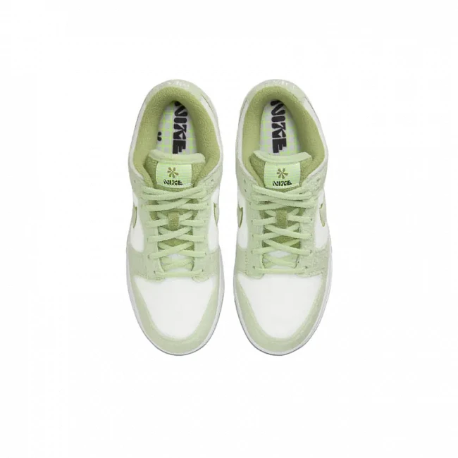 картинка Nike Dunk Low SE WMNS "Fleece Pack Honeydew" магазин Одежда+ являющийся официальным дистрибьютором в России 