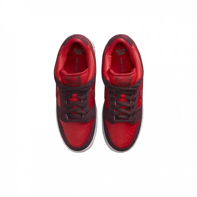 картинка Nike Dunk SB Low "Cherry" магазин Одежда+ являющийся официальным дистрибьютором в России 