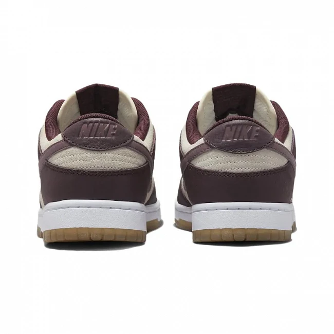 картинка Nike Dunk Low WMNS "Plum Eclipse" магазин Одежда+ являющийся официальным дистрибьютором в России 