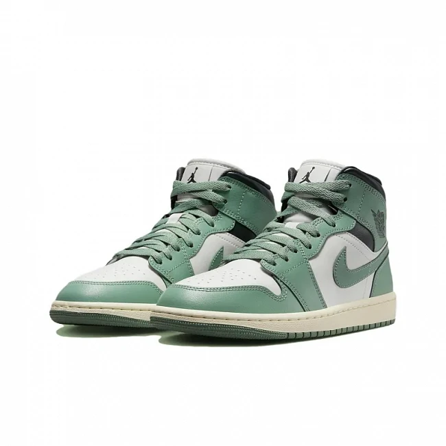 картинка Nike Air Jordan 1 Mid Jade Smoke магазин Одежда+ являющийся официальным дистрибьютором в России 