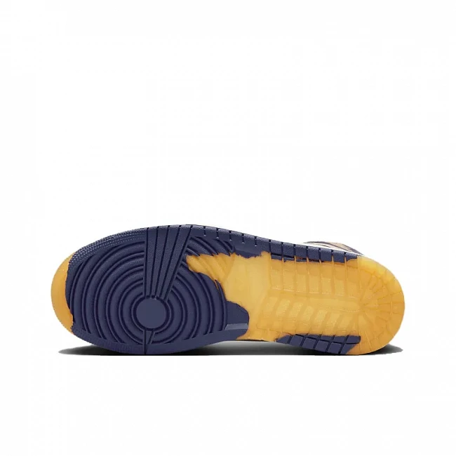 картинка Nike Air Jordan 1 Retro High Element Gore-Tex Sky J Purple магазин Одежда+ являющийся официальным дистрибьютором в России 