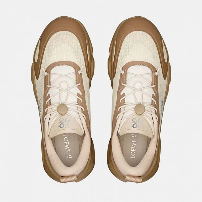 On Cloudsolo LOEWE Dark Sand / Cream