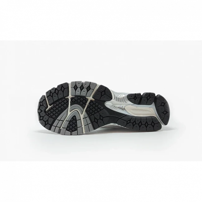 картинка New Balance 2002R Grey магазин Одежда+ являющийся официальным дистрибьютором в России 