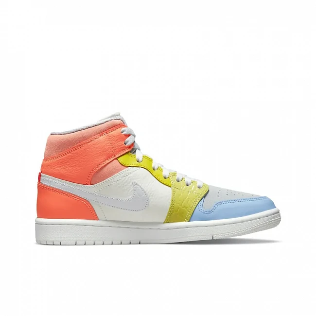 картинка Nike Air Jordan 1 Mid To My First Coach магазин Одежда+ являющийся официальным дистрибьютором в России 