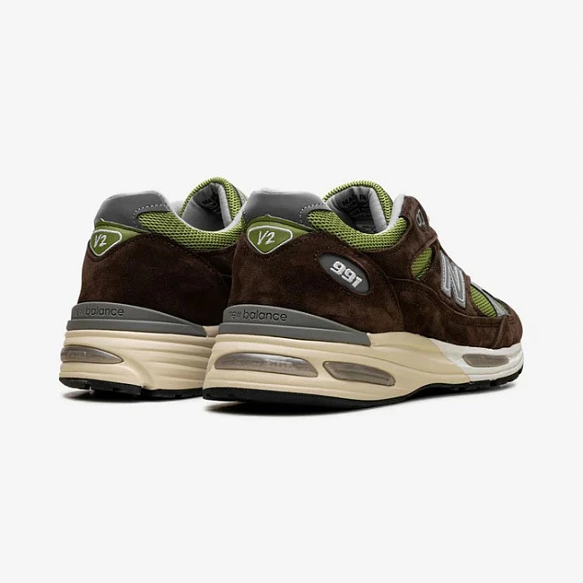 картинка KITH × Danielle Cathari × New Balance 991V2 Reverse Matcha магазин Одежда+ являющийся официальным дистрибьютором в России 