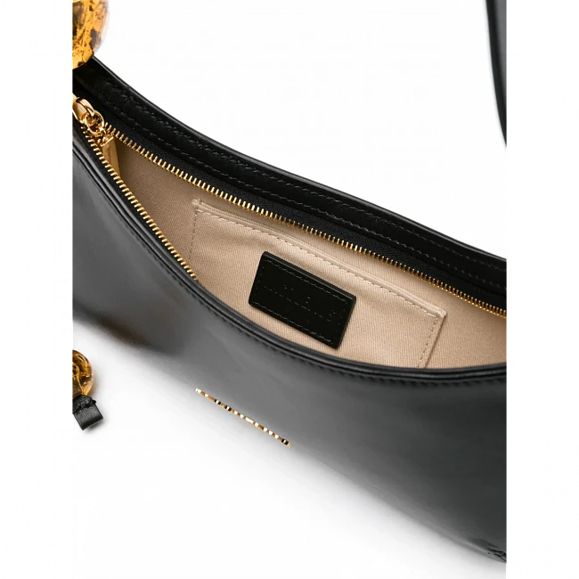 картинка Jacquemus Le Bisou Perle Leather Shoulder Bag Black магазин Одежда+ являющийся официальным дистрибьютором в России 