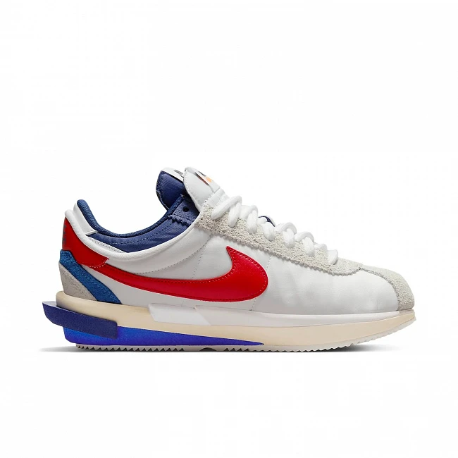 картинка Nike Zoom Cortez x sacai White and University Red магазин Одежда+ являющийся официальным дистрибьютором в России 