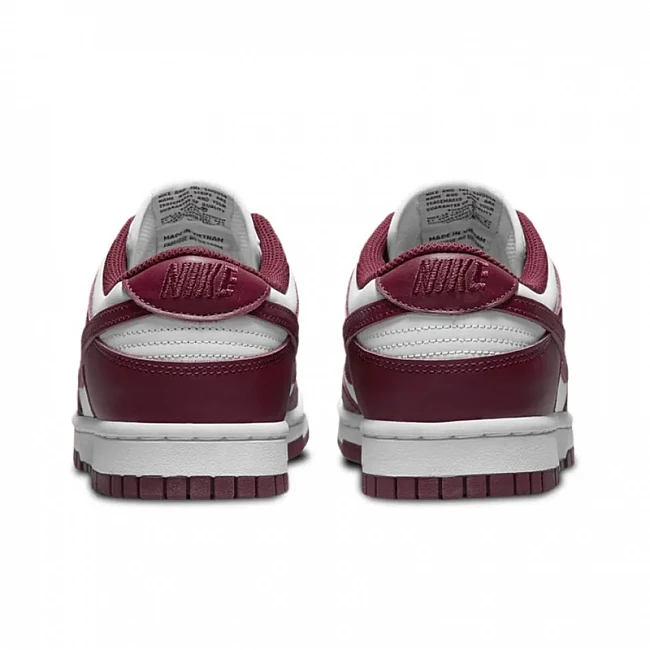 картинка Nike Dunk Low WMNS "Bordeaux" магазин Одежда+ являющийся официальным дистрибьютором в России 