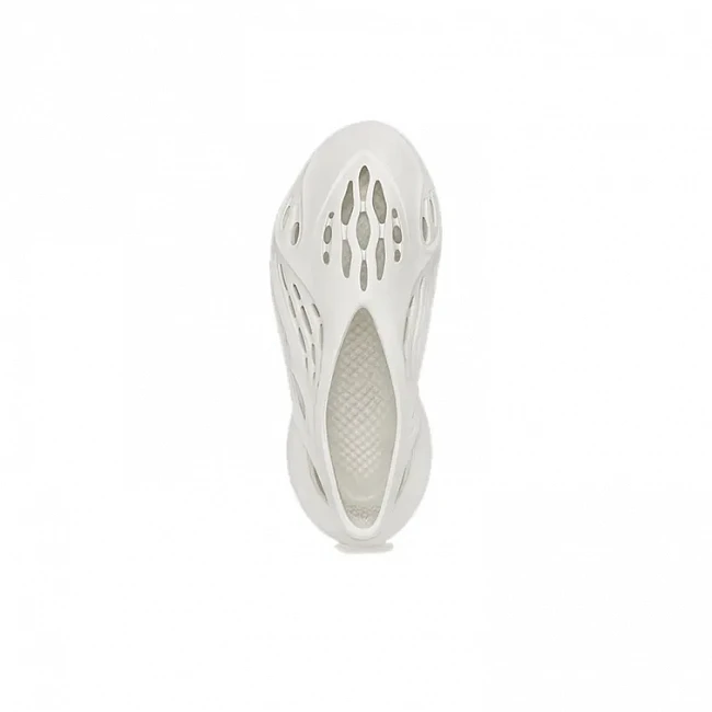 картинка Adidas Yeezy Foam RNNR MXT "Sand" магазин Одежда+ являющийся официальным дистрибьютором в России 