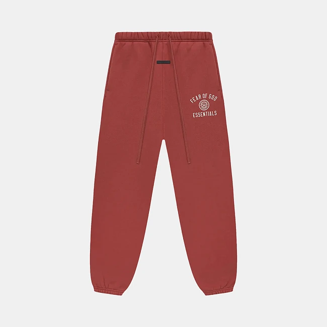 картинка Fear of God Essentials Fleece Sweatpant Crimson магазин Одежда+ являющийся официальным дистрибьютором в России 