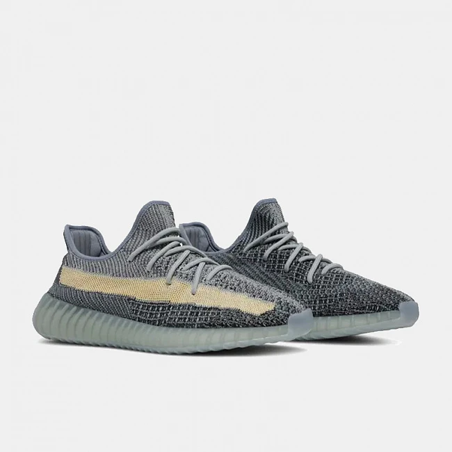 картинка Adidas Yeezy Boost 350 V2 "Ash Blue" магазин Одежда+ являющийся официальным дистрибьютором в России 