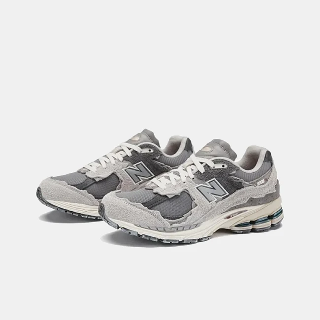 картинка New Balance 2002R "Protection Pack Rain Cloud" Grey магазин Одежда+ являющийся официальным дистрибьютором в России 