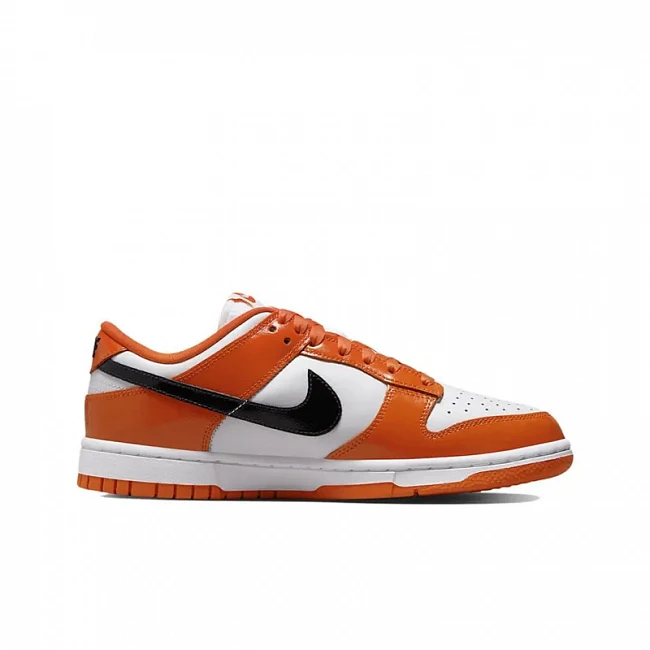 картинка Nike Dunk Low WMNS "Patent Halloween" магазин Одежда+ являющийся официальным дистрибьютором в России 