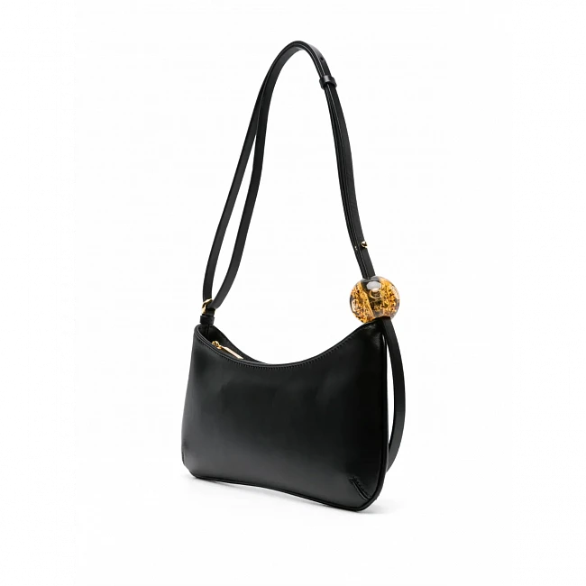 картинка Jacquemus Le Bisou Perle Leather Shoulder Bag Black магазин Одежда+ являющийся официальным дистрибьютором в России 
