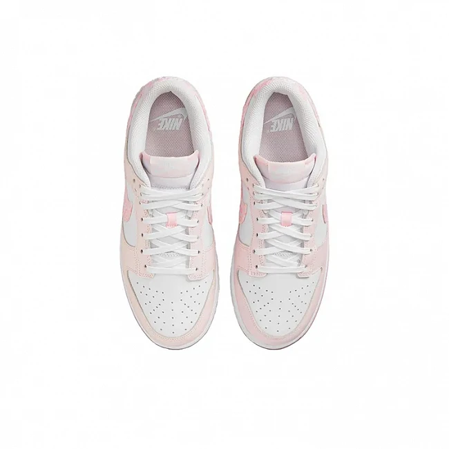 картинка Nike Dunk Low WMNS "Paisley Pack Pink" магазин Одежда+ являющийся официальным дистрибьютором в России 