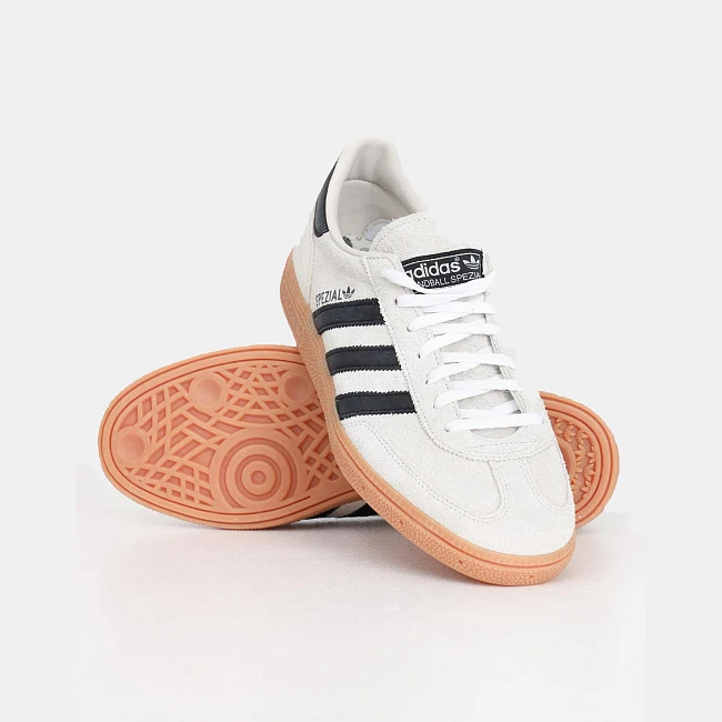 картинка Adidas Handball Spezial Aluminium Black Gum магазин Одежда+ являющийся официальным дистрибьютором в России 