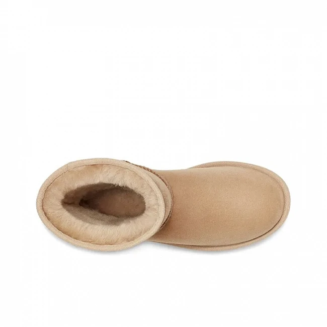 картинка UGG Classic Short II Mustard Seed магазин Одежда+ являющийся официальным дистрибьютором в России 