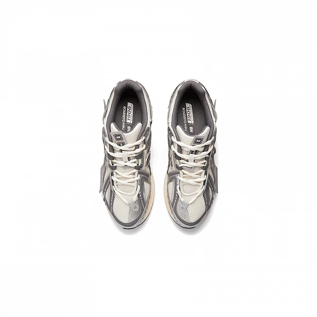 картинка New Balance 1906A Silver Metallic магазин Одежда+ являющийся официальным дистрибьютором в России 