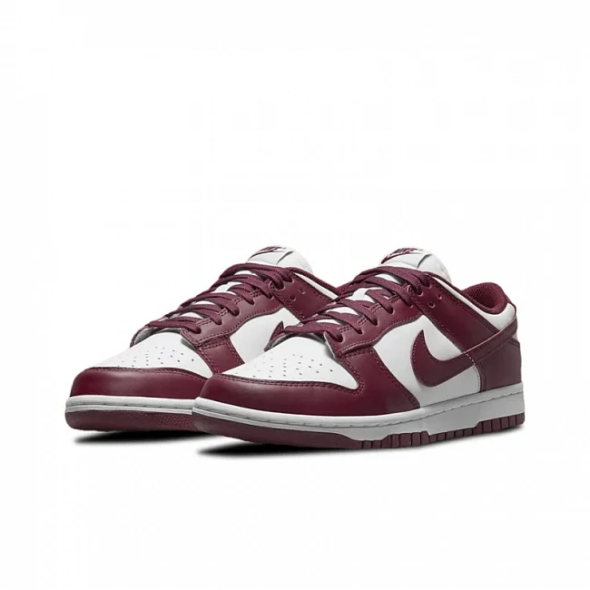 картинка Nike Dunk Low WMNS "Bordeaux" магазин Одежда+ являющийся официальным дистрибьютором в России 