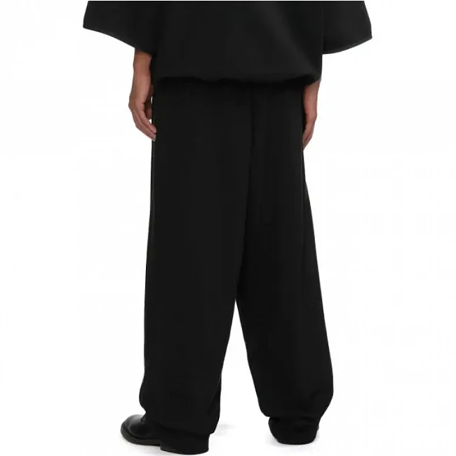 картинка Fear Of God Essentials Lounge Sweatpant Black магазин Одежда+ являющийся официальным дистрибьютором в России 