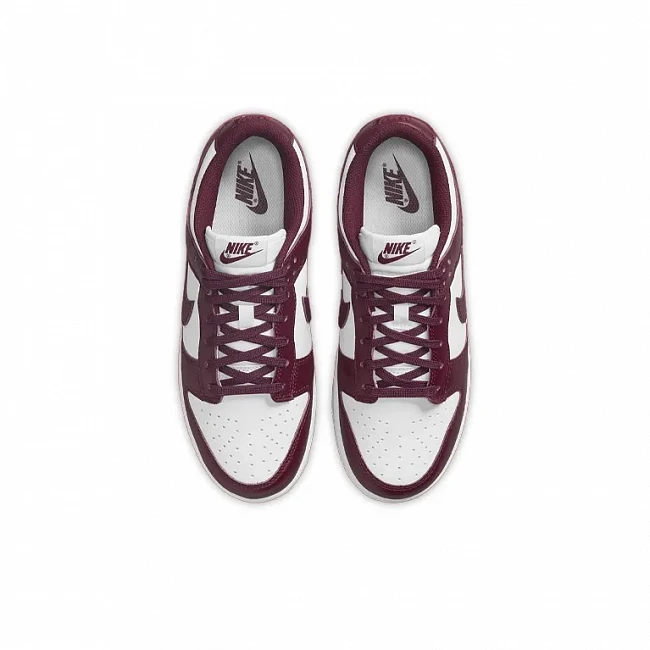 картинка Nike Dunk Low WMNS "Bordeaux" магазин Одежда+ являющийся официальным дистрибьютором в России 