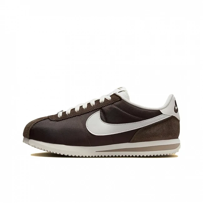 картинка Nike Cortez Baroque Brown магазин Одежда+ являющийся официальным дистрибьютором в России 
