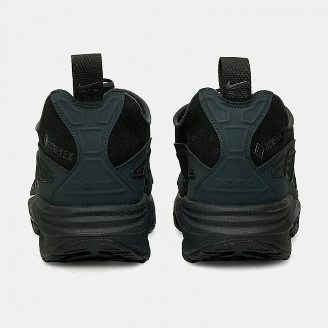 Nike Air Max SNDR GORE-TEX — Black / Dark Smoke Grey